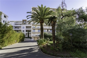 t3 à la vente -   06160  ANTIBES, surface 77 m2 vente t3 - UBI447537614