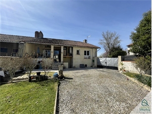 maison de bourg à la vente -   16190  MONTMOREAU SAINT CYBARD, surface 142 m2 vente maison de bourg - UBI439473410