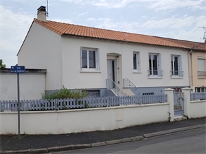 maison de ville à la vente -   79000  NIORT, surface 103 m2 vente maison de ville - UBI430725101