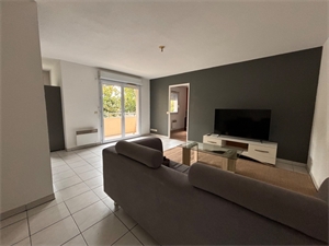 appartement à la vente -   65000  TARBES, surface 56 m2 vente appartement - UBI440261480