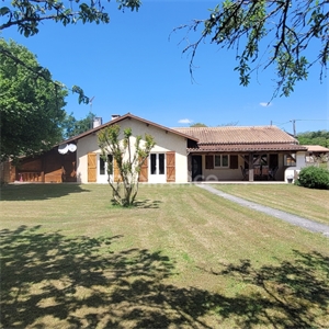 maison à la vente -   33250  CISSAC MEDOC, surface 114 m2 vente maison - UBI441914792