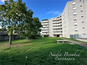 appartement à la vente -   69500  BRON, surface 71 m2 vente appartement - UBI443117681