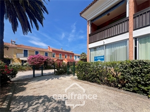 appartement à la vente -   83400  LES SALINS D HYERES, surface 25 m2 vente appartement - UBI443203712