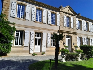 chateau à la vente -   32170  SADEILLAN, surface 487 m2 vente chateau - UBI444708839