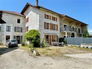 maison de village à la vente -   01630  SAINT GENIS POUILLY, surface 159 m2 vente maison de village - UBI444826907