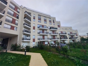 appartement à la vente -   93190  LIVRY GARGAN, surface 68 m2 vente appartement - UBI445271471