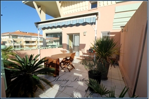 appartement à la vente -   83600  FREJUS, surface 49 m2 vente appartement - UBI449396618