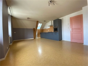 appartement à la location -   25140  CHARQUEMONT, surface 86 m2 location appartement - APR692741