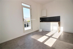 appartement à la vente -   38400  SAINT MARTIN D HERES, surface 28 m2 vente appartement - UBI430593563