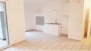 t2 à la location -   37540  SAINT CYR SUR LOIRE, surface 44 m2 location t2 - UBI429896234