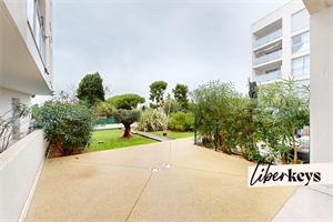 t3 à la vente -   13008  MARSEILLE, surface 63 m2 vente t3 - UBI444269141