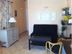 t2 à la location -   83400  HYERES, surface 31 m2 location t2 - UBI429462977