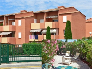 t2 à la location -   83150  BANDOL, surface 32 m2 location t2 - UBI429872681