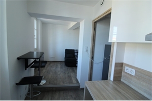 studio à la location -   83000  TOULON, surface 20 m2 location studio - UBI432357566