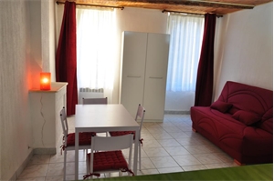 studio à la location -   13600  LA CIOTAT, surface 32 m2 location studio - UBI439351919