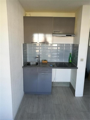 t2 à la location -   06220  VALLAURIS, surface 24 m2 location t2 - UBI443349716