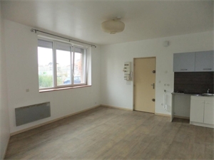 t2 à la location -   51100  REIMS, surface 34 m2 location t2 - UBI443691977