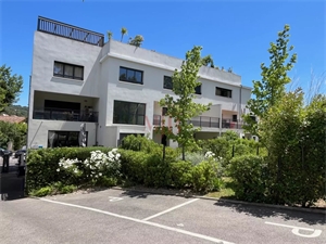 appartement à la vente -   13100  AIX-EN-PROVENCE, surface 62 m2 vente appartement - APR687558