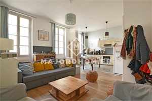 t3 à la vente -   13006  MARSEILLE, surface 67 m2 vente t3 - UBI413368469