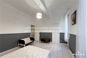 chambre à la location -   83000  TOULON, surface 12 m2 location chambre - UBI439839311