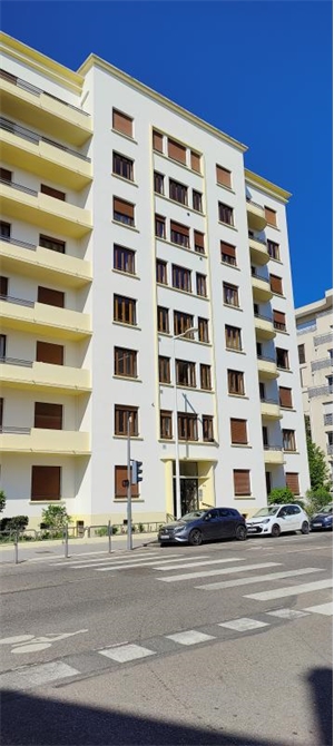 t4 à la vente -   69008  LYON 8, surface 130 m2 vente t4 - UBI443339249