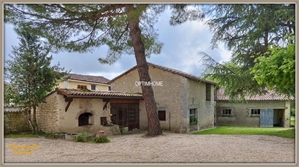 ferme à la vente -   16190  MONTMOREAU SAINT CYBARD, surface 151 m2 vente ferme - UBI425765197