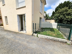 studio à la vente -   16710  SAINT YRIEIX SUR CHARENTE, surface 25 m2 vente studio - UBI436179899