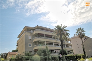 appartement à la vente -   06800  CAGNES SUR MER, surface 63 m2 vente appartement - UBI441141266