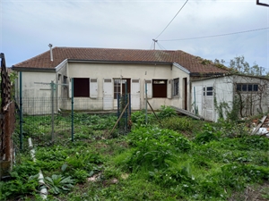 maison a renover à la vente -   33300  BORDEAUX, surface 60 m2 vente maison a renover - UBI447835757