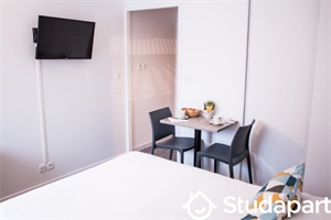 studio à la location -   33700  MERIGNAC, surface 20 m2 location studio - UBI415760919