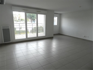 t3 à la location -   66100  PERPIGNAN, surface 75 m2 location t3 - UBI427404353