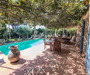 villa à la vente -   83310  GRIMAUD, surface 170 m2 vente villa - UBI433834829