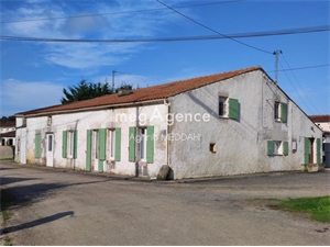 maison situee en campagne à la vente -   17800  PONS, surface 140 m2 vente maison situee en campagne - UBI449319317